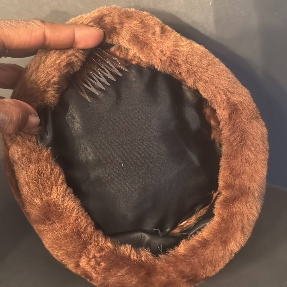 Vintage Mouton Shearling Fur Pill Box Hat - Picture 14 of 15